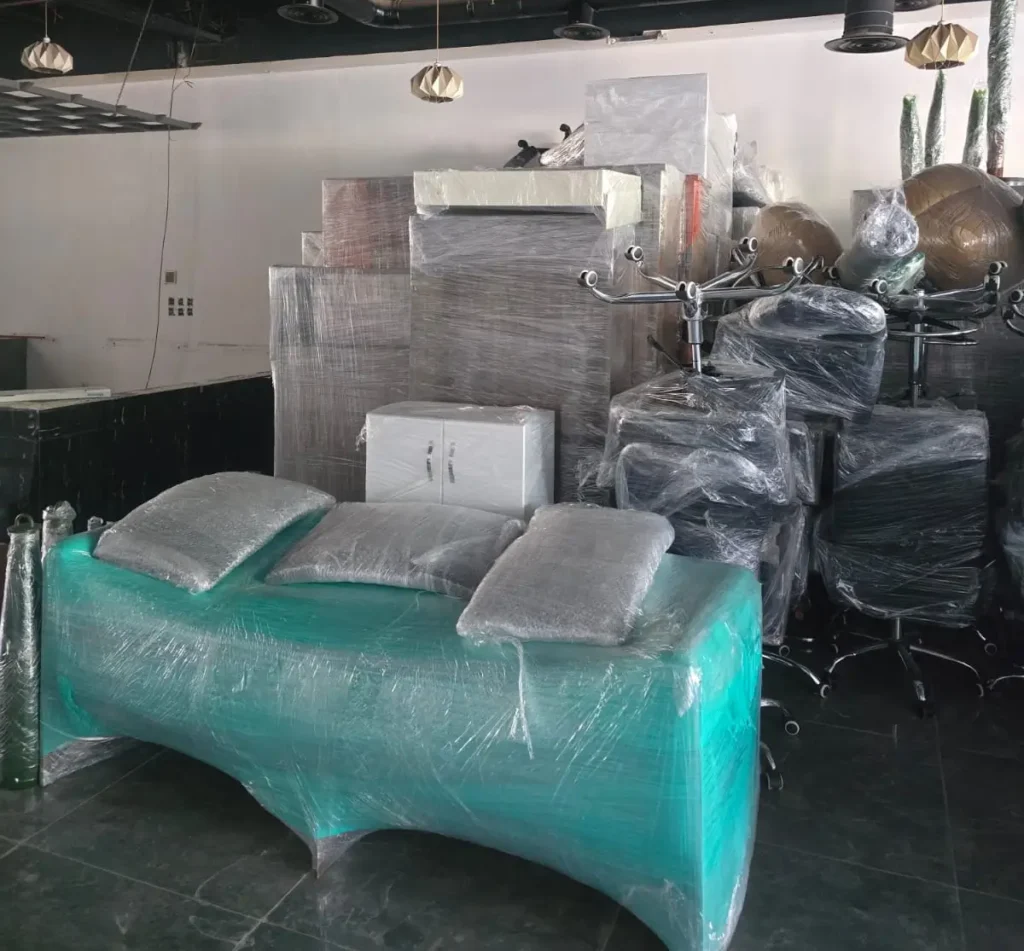 تغليف الأثاث قبل التخزين