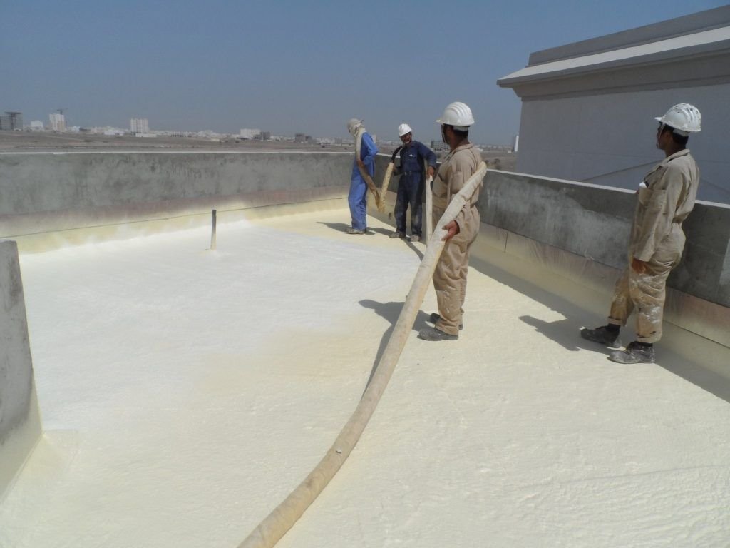طريقة عمل العزل المائي للاسطح